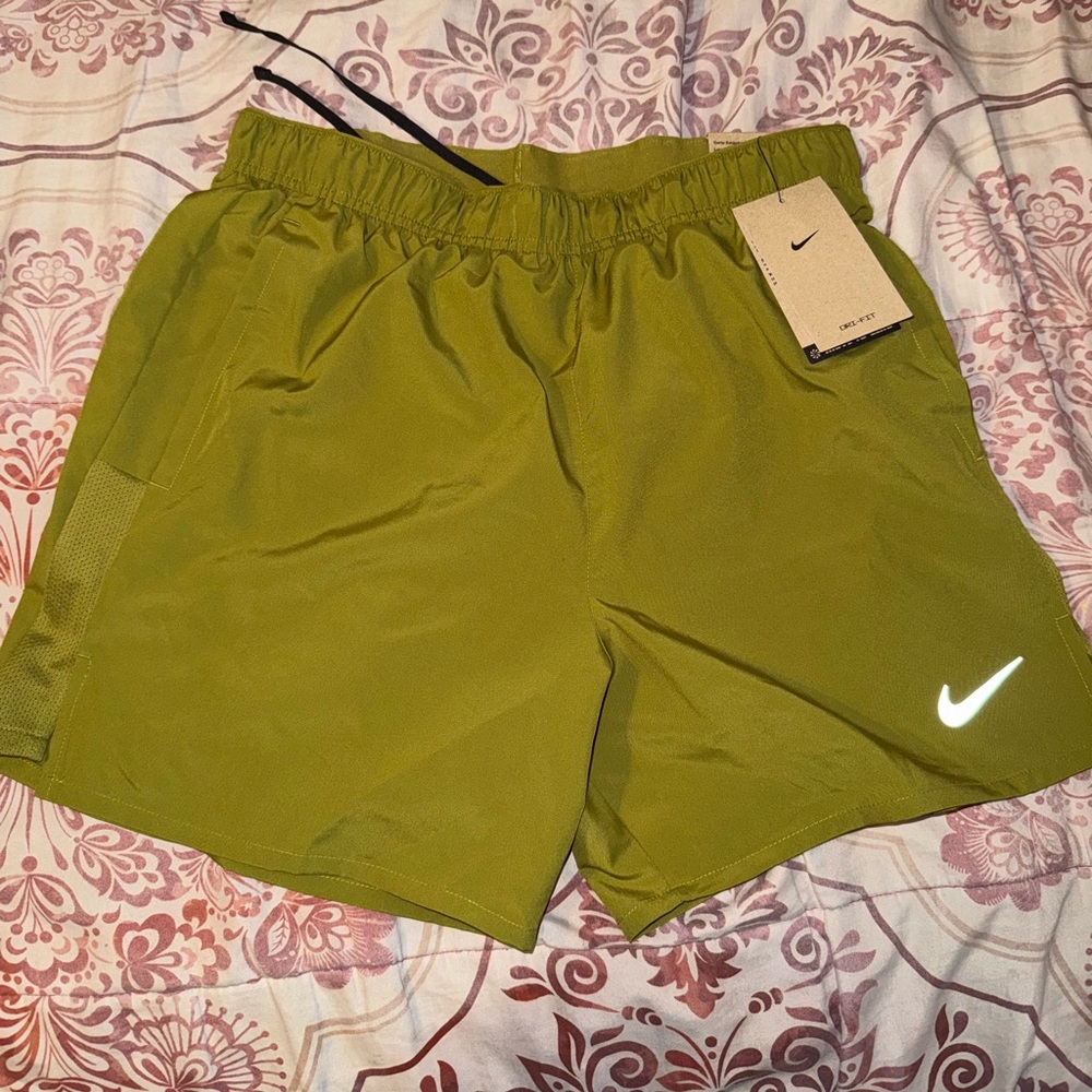 NEW Men’s Nike Active Shorts
